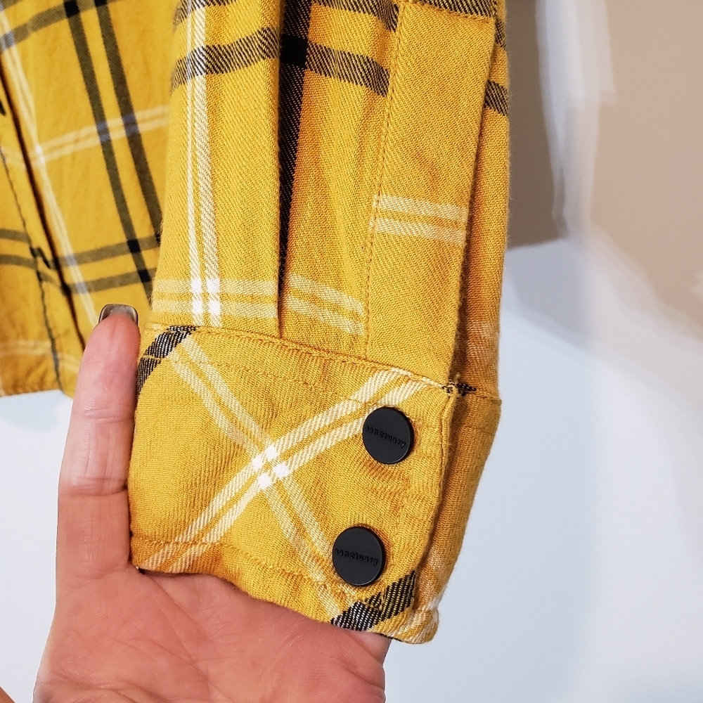 Sanctuary Plaid Boyfriend Light Flannel Snap Down Mustard Black White Si… - Picture 8 of 14